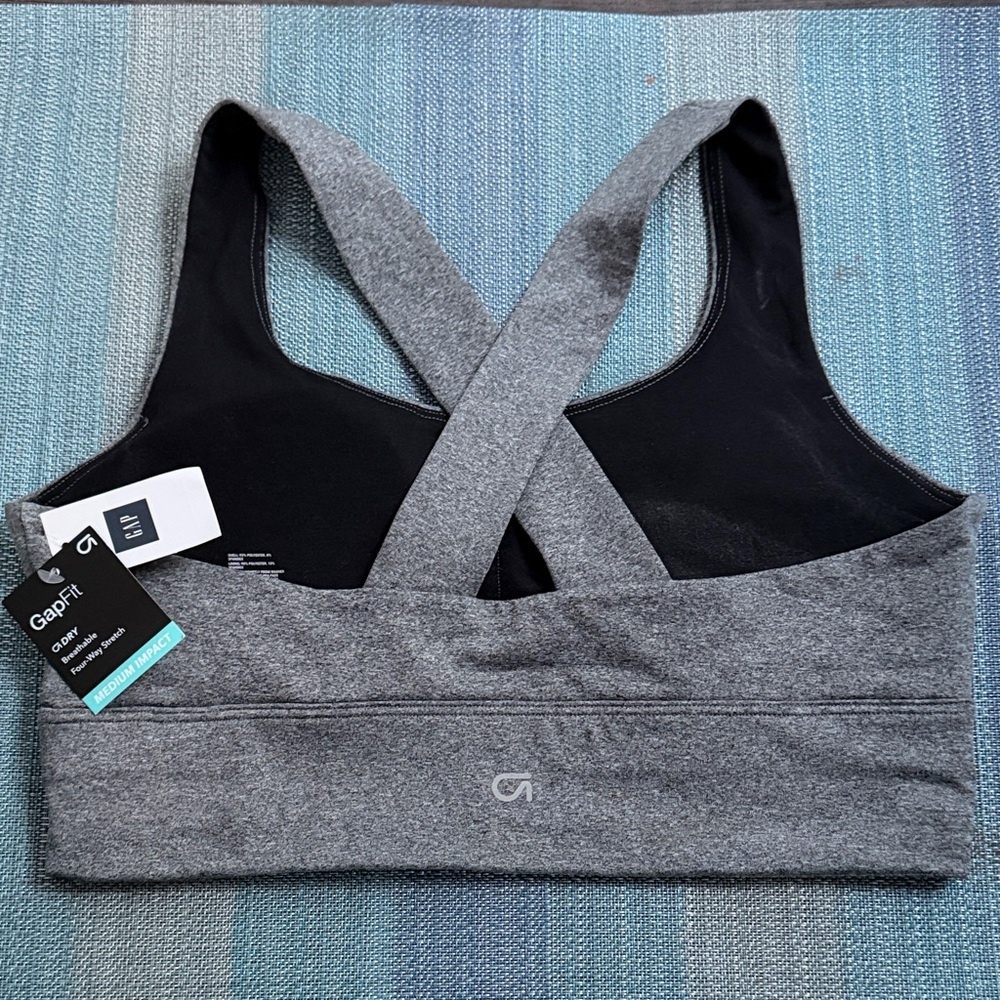 GapFit Medium Impact Breathable, 4-way Stretch NWT! Size S